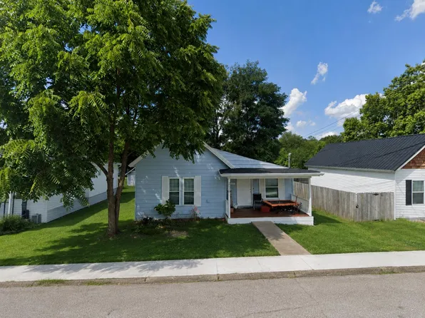 319 E Office St, Harrodsburg, KY 40330