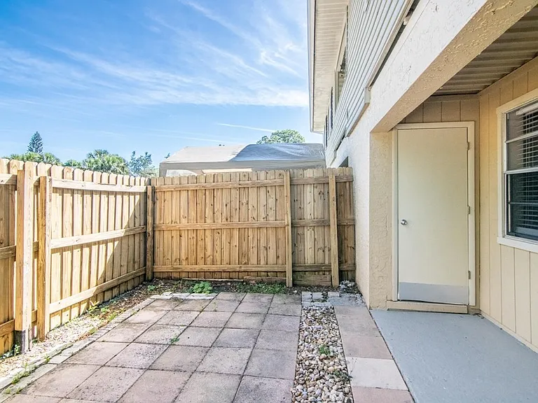 210 Red Cedar Pl — Photo 9