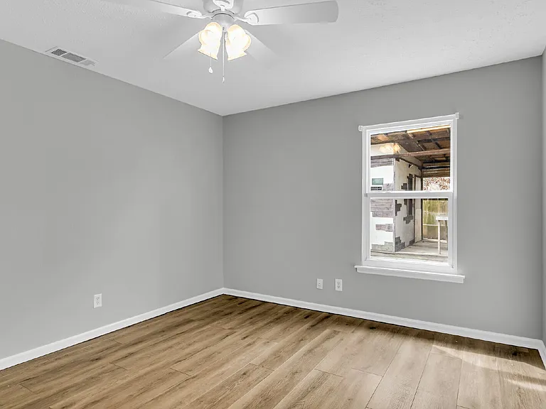 123 Peachtree Dr — Photo 31