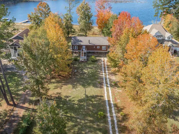 105 Dogwood Shores Ln, Eastover, SC 29044