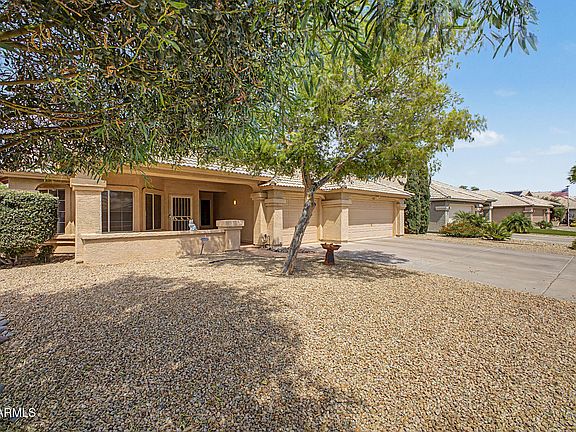 4th image of 2531 N 132ND Avenue