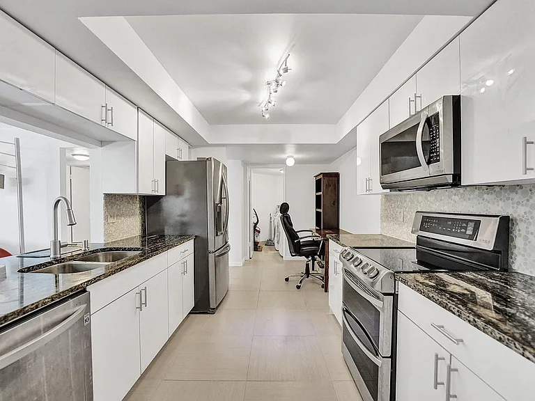 2255 Lindell Blvd #4303 — Photo 11