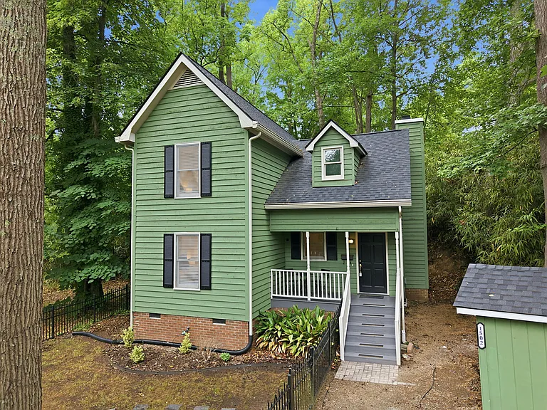 1502 Hollywood St — Photo 1