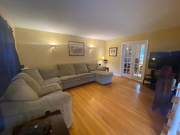 5th image of 316 Chestnut Mountain Dr