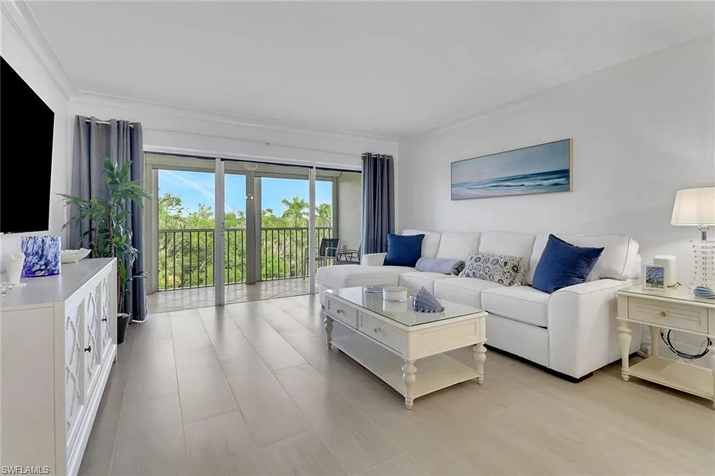 2 bed, 2.0 bath, 1040 sqft, $8,000 — Photo 1