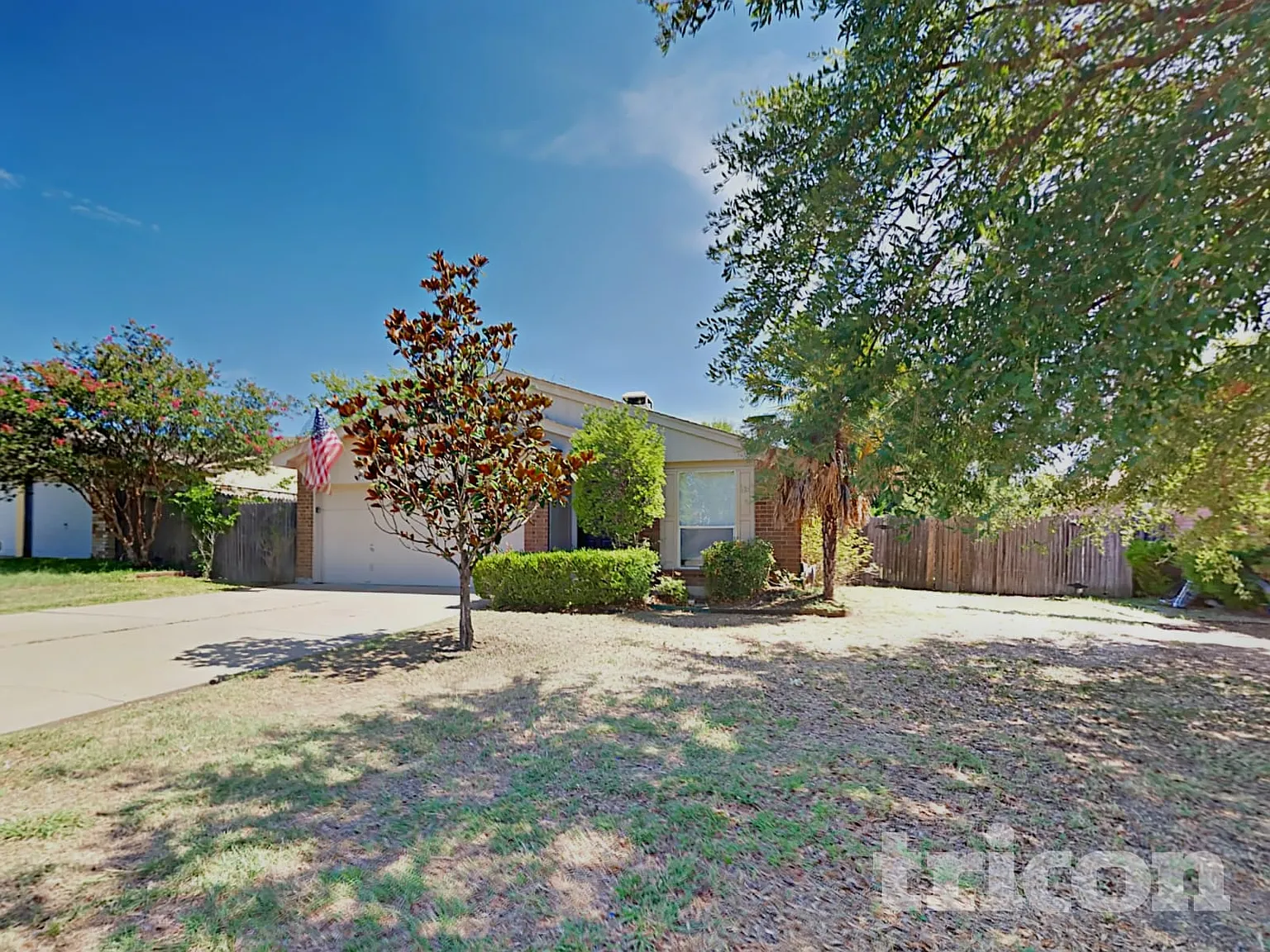 609 S Walnut Creek Drive Mansfield TX — Photo 4