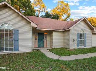 7020 Red Bud Ln, Ocean Springs, MS 39564