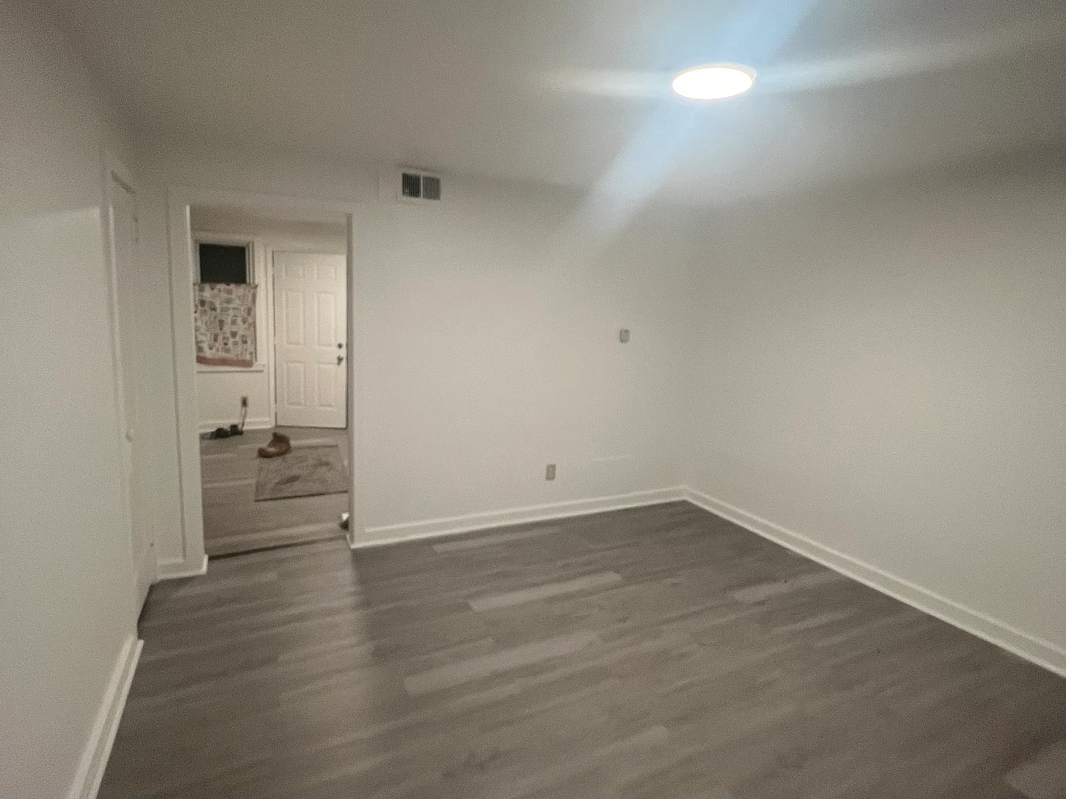 2 bed, 1000 sqft, $1,200 — Photo 3