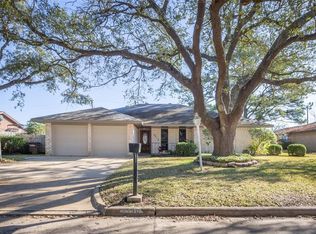 4210 Pine Shadow St, Dickinson, TX 77539