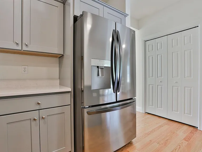 22 Reeds Ferry Way — Photo 16