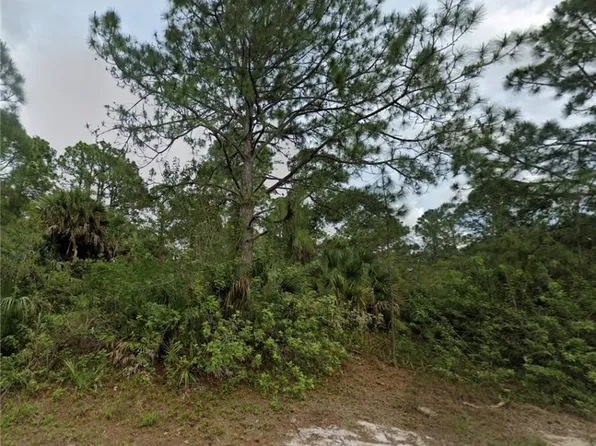 3302 Laura Ave N, Lehigh Acres, FL 33971