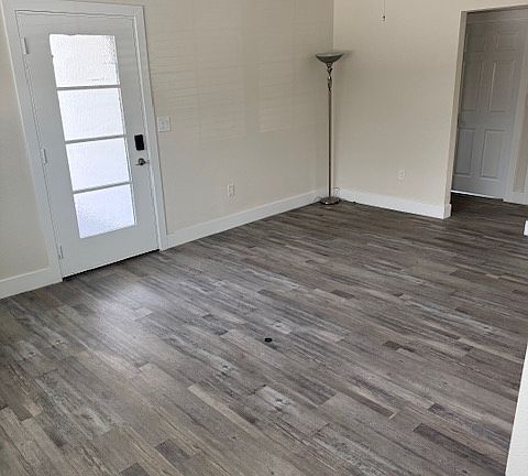 2nd image of 6104 Mayhews Landing Rd