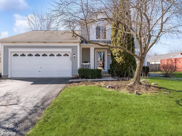 1583 Fairport Dr, Grayslake, IL 60030