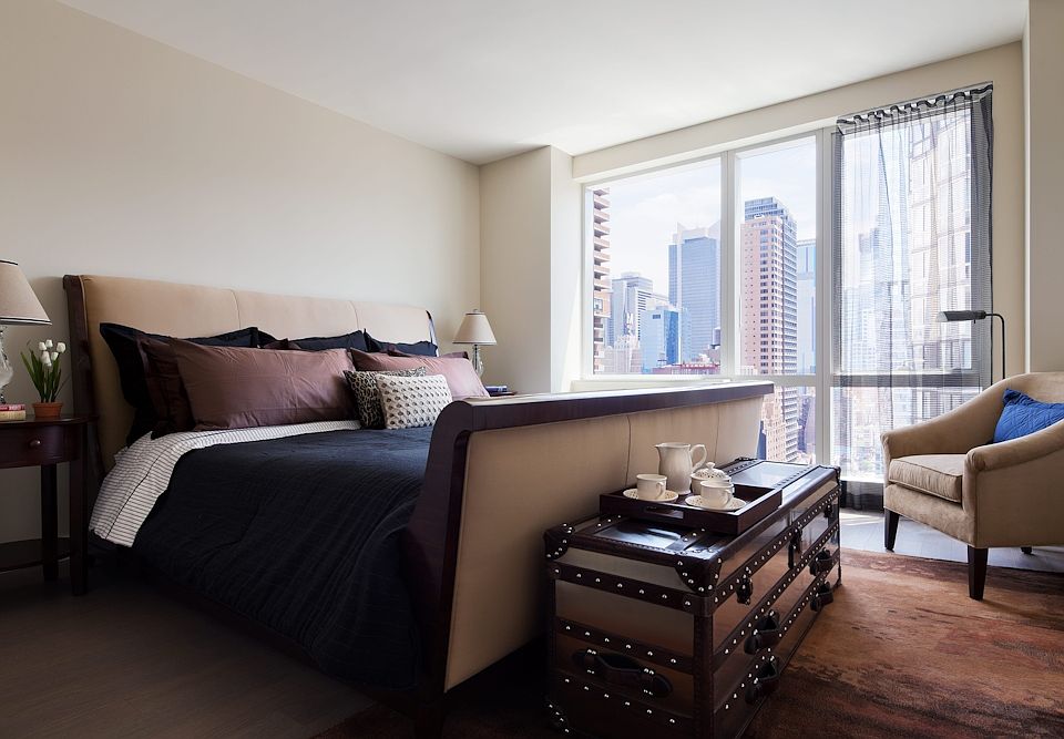 1st image of 450 W 42nd St APT 33D