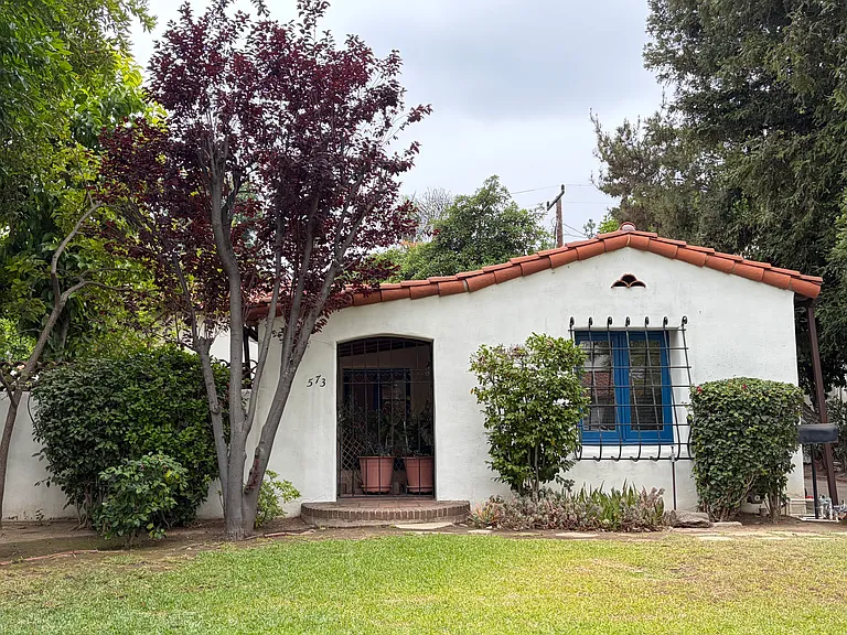 573 S Berkeley Ave — Photo 1