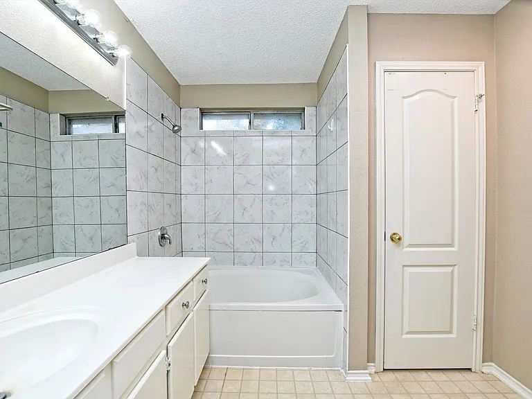 15009 Big Falls Dr — Photo 14
