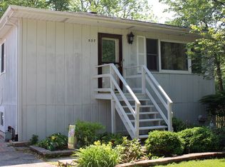 537 2nd St, Lemont, IL 60439