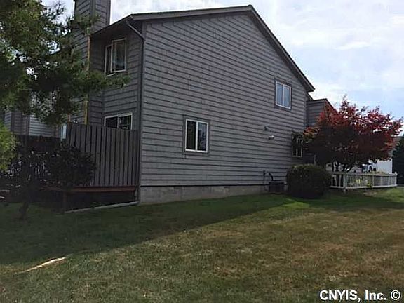 3rd image of 370 Summerhaven Dr N