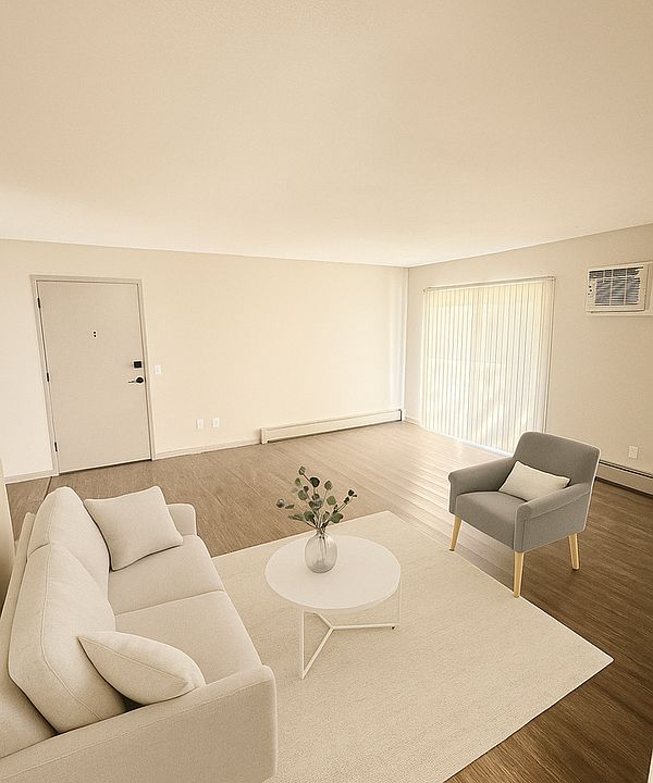 1st image of 2172 Green Ave APT 4