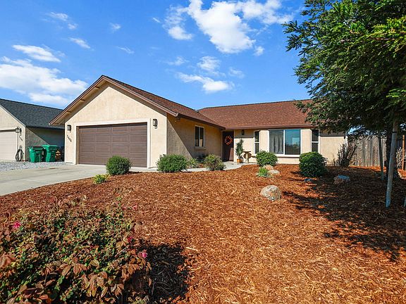 2nd image of 2606 Sapphire Ln