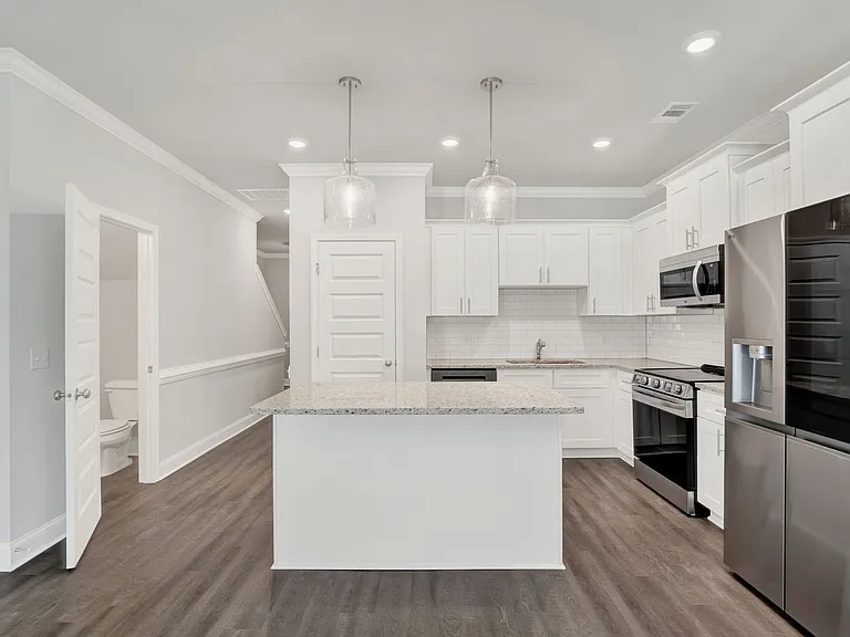 77 Dorsey Dr — Photo 8