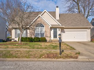 8115 Eagles Crest Ct, Louisville, KY