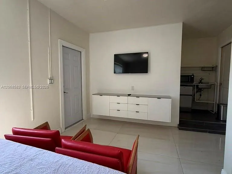 1725 SW 32nd St #0 — Photo 11