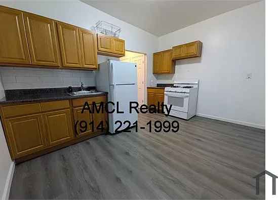 95 Maple St #3E