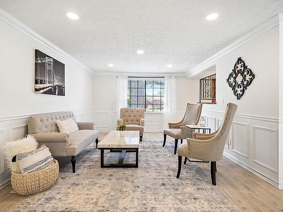 4th image of 3474 Saigon Dr