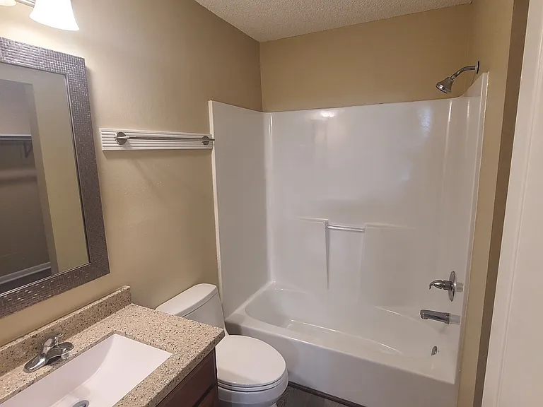 Jaymar Apartments — Photo 25