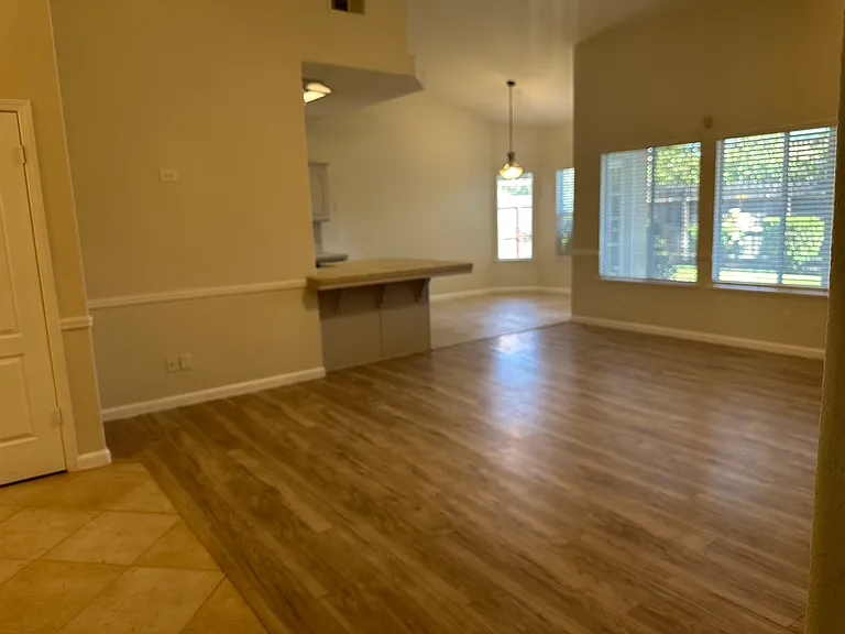 2523 E Cole Ave — Photo 9