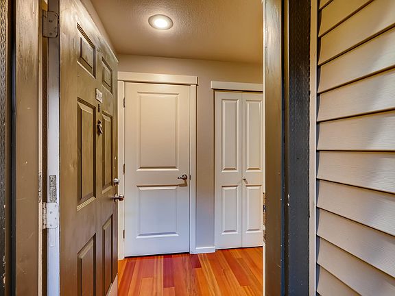 3rd image of 11307 NE 128th St #102