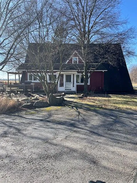 3 bed, 2.5 bath, 2398 sqft, $3,900 — Photo 4
