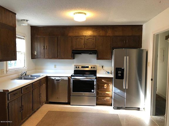 2nd image of 1011 Brownlea Dr #A
