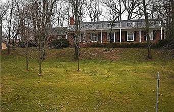 1st image of 76 Maple Dr