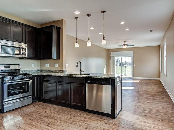 4th image of 2538 Sandhutton Ave