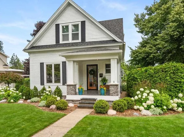 929 State St, Petoskey, MI 49770
