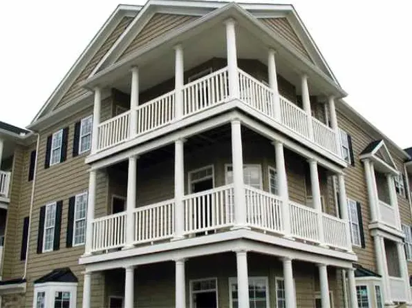 2434 Suncrest Village Cir #2434, Morgantown, WV 26505