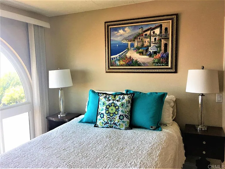 6677 Paseo Del Norte — Photo 12