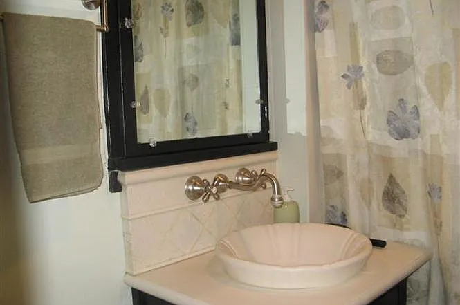 204 W Armstrong Ave #2/1 — Photo 6