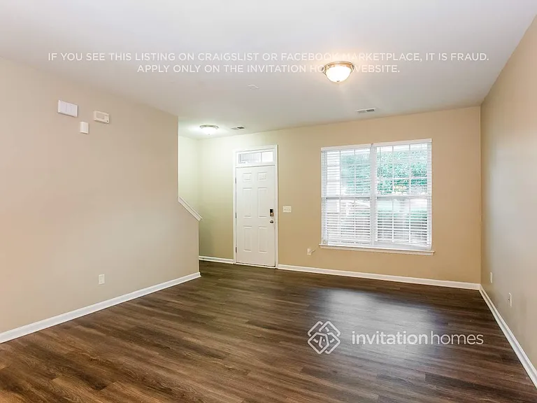 3302 Streamside Dr — Photo 8