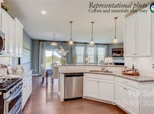 13410 Canterbury Castle Dr, Charlotte, NC 28273