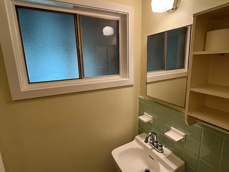 951 Celia Dr — Photo 14