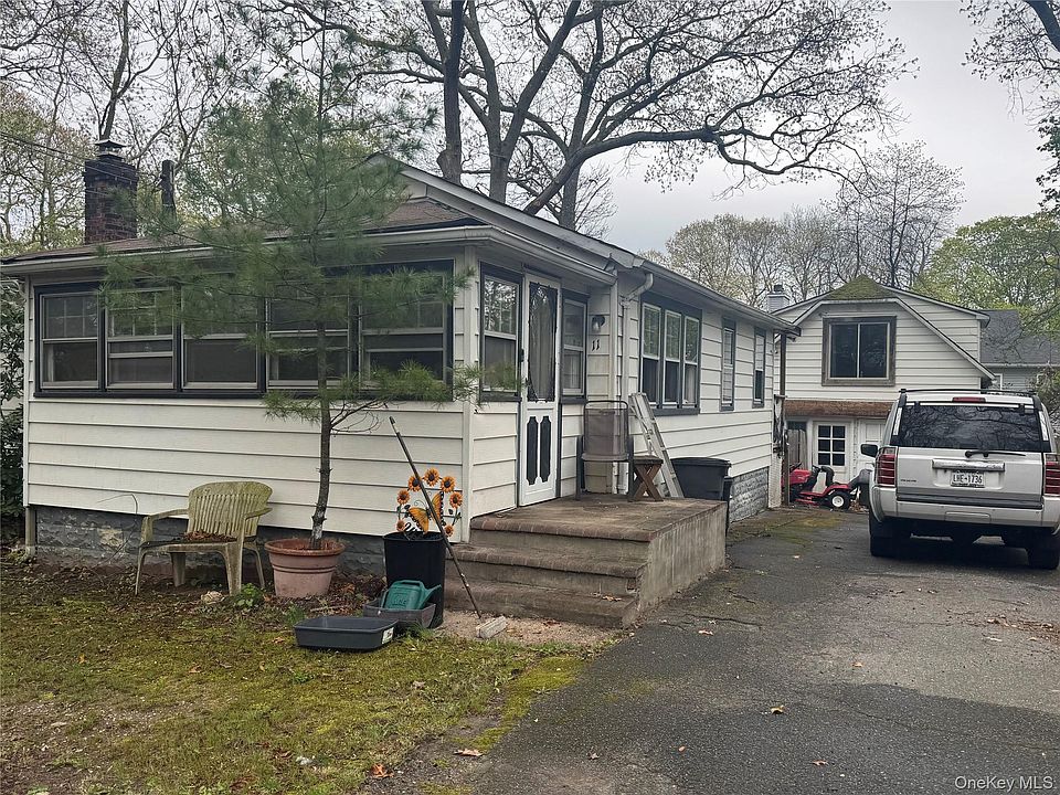 1st image of 11 Arverne Road