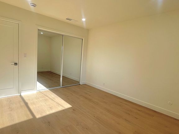 4th image of 3436 Madera Ave #3