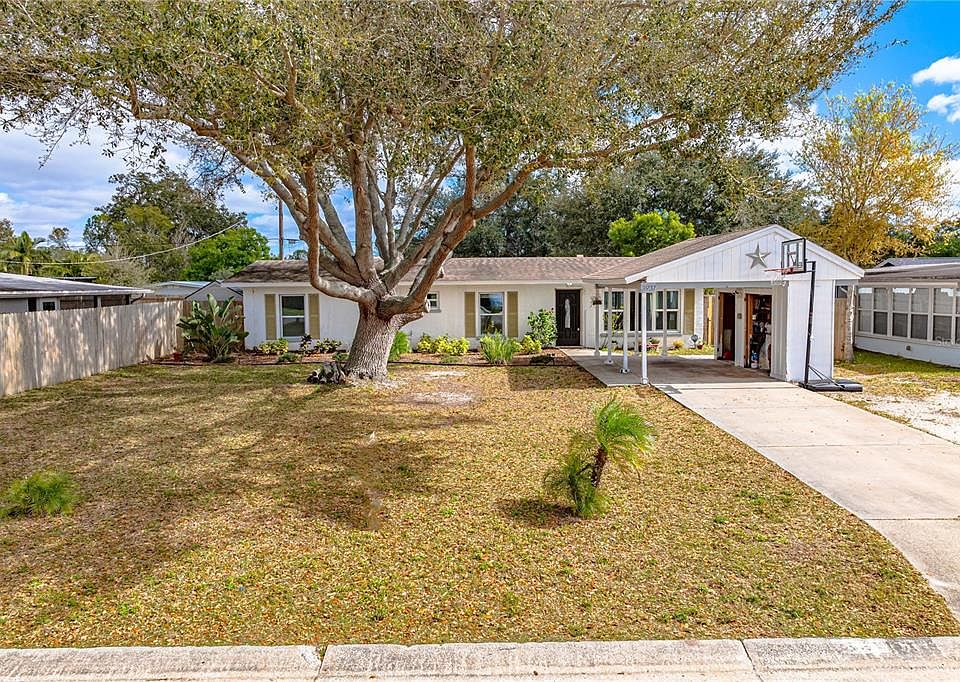 1st image of 3937 Chaucer Ln