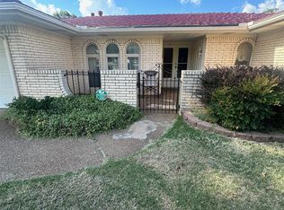 900 Amity Ln, El Reno, OK 73036