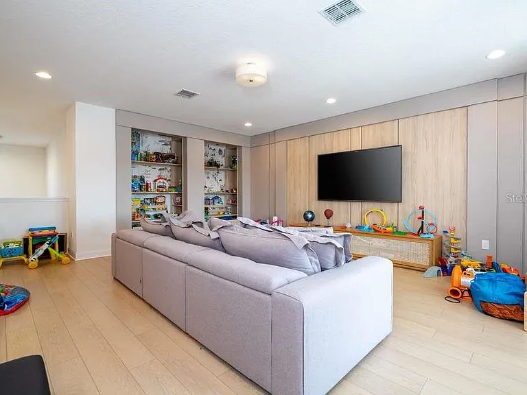 16870 Sanctuary Dr — Photo 75