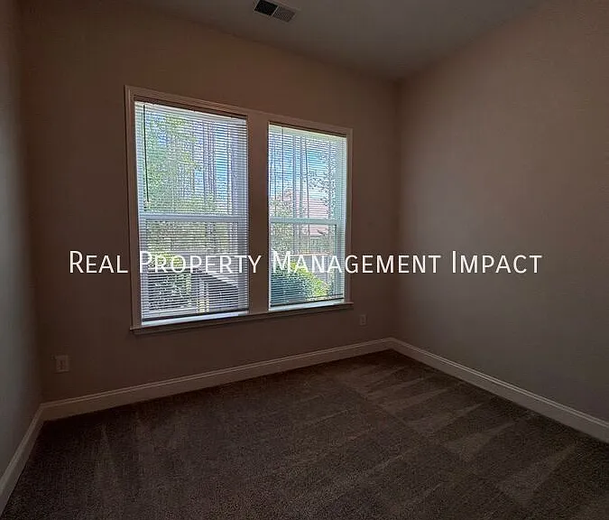 25 Parkway Dr — Photo 19