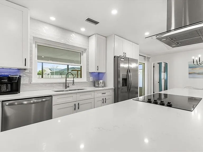 13923 Brewster Dr — Photo 15